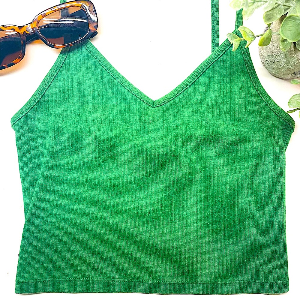 Forever 21 cute green cropped tank top size S